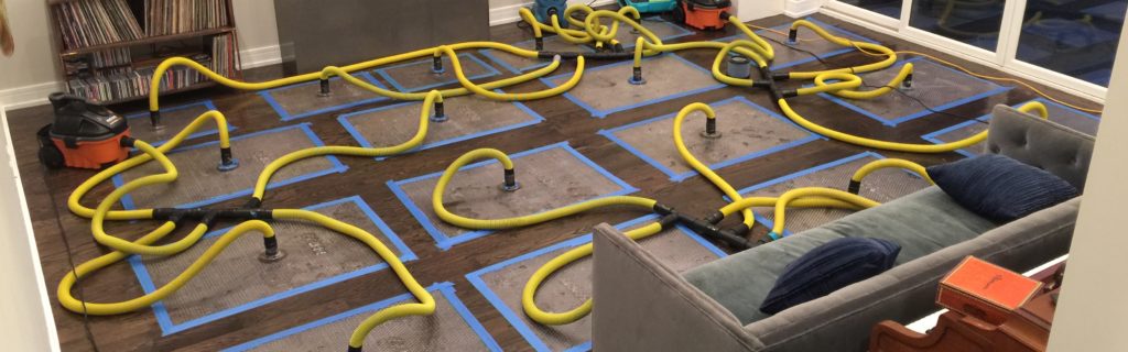 Emergency Floor Drying - Water Damage Restoration Chicago - ServiceMaster Restoration By Simons